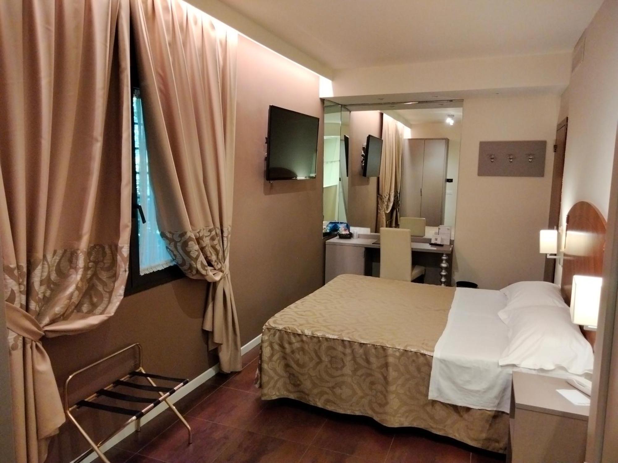 博洛尼亚萨沃依亚乡村酒店 外观 照片